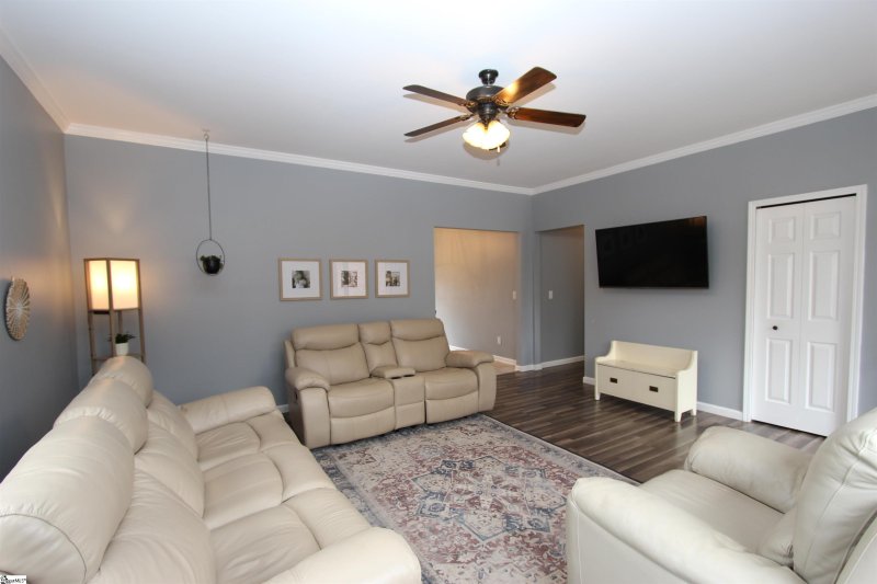 Property image 4 at 863 Thornbird Circle, Boiling Springs, SC 29316