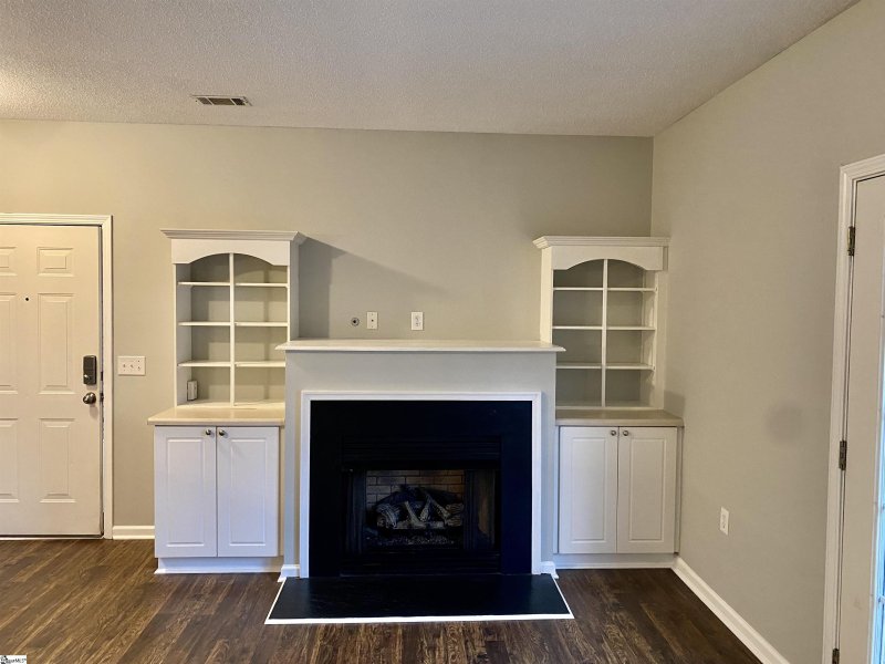 Property image 3 at 525 McKenna Circle, Greenville, SC 29615
