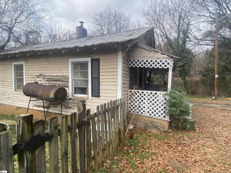 Property image 2 at 7 Trotter Alley, Greenville, SC 29605