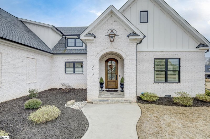 Property image 2 at 313 Braxton Meadow Drive, Simpsonville, SC 29681