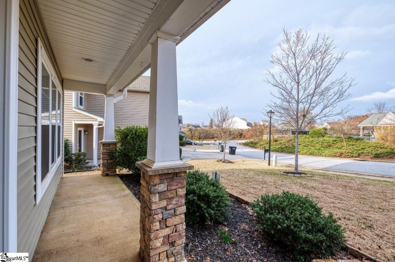 Property image 3 at 14 Remus Way, Simpsonville, SC 29681