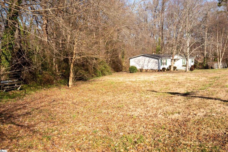 Property image 3 at 103 Douglas Drive, Greer, SC 29651