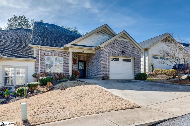 Property image 2 at 18 Shady Hollow Lane, Greer, SC 29651