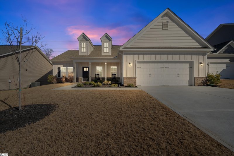Property image 2 at 506 Reedy Springs Lane, Greenville, SC 29605