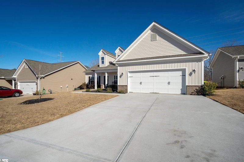 Property image 5 at 506 Reedy Springs Lane, Greenville, SC 29605
