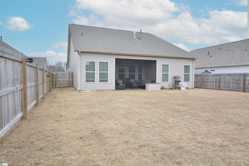 Property image 2 at 429 Meadowpark Lane, Duncan, SC 29334