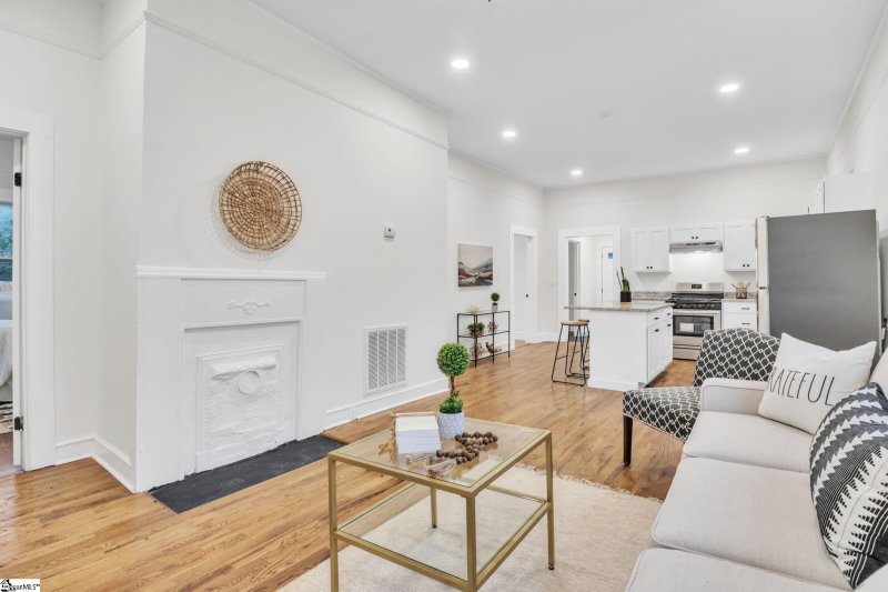 Property image 3 at 284 Moore Street, Greenville, SC 29605-4334