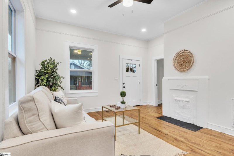 Property image 5 at 284 Moore Street, Greenville, SC 29605-4334