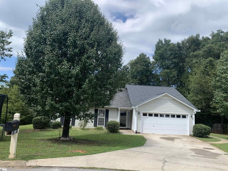 Property image 2 at 1203 Spring Gate Court, Taylors, SC 29650