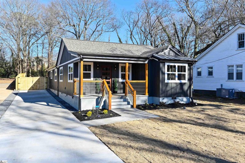 Property image 2 at 201 Old Augusta Road, Greenville, SC 29605