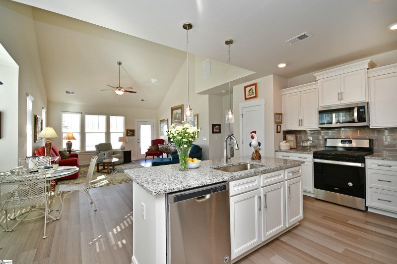 Property image 5 at 115 Pine Hollow Place, Easley, SC 29642