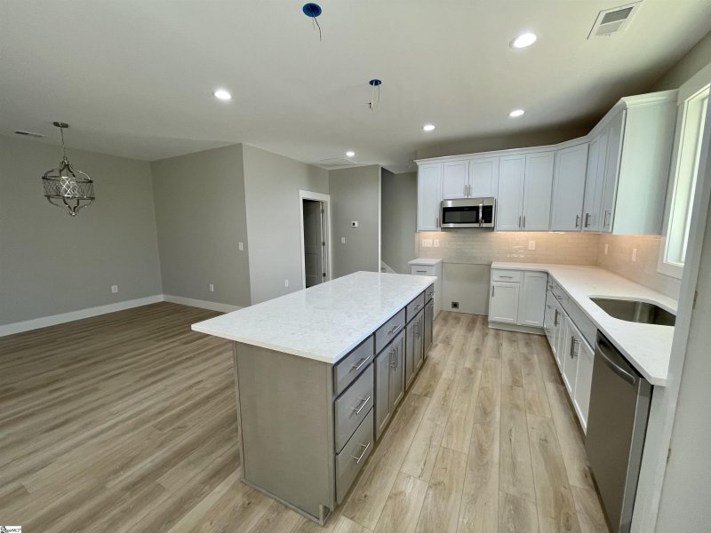 Property image 4 at 400 Terra Plains Drive, Greer, SC 29651