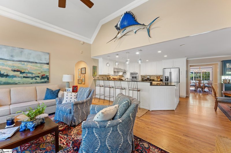 Property image 3 at 8 Bachman Court, Greenville, SC 29605