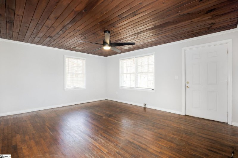 Property image 3 at 513 Wildwood Drive, Spartanburg, SC 29306