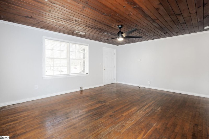 Property image 4 at 513 Wildwood Drive, Spartanburg, SC 29306