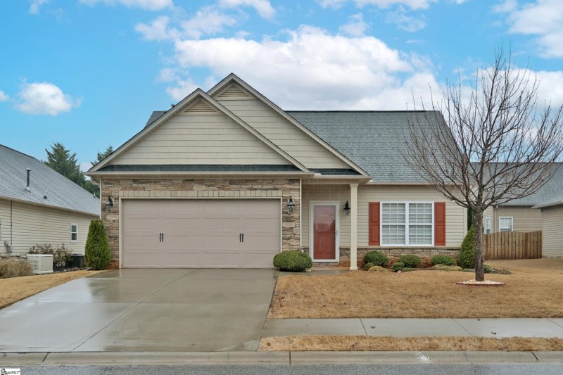 Property image 2 at 604 Summerville Way, Greenville, SC 29609