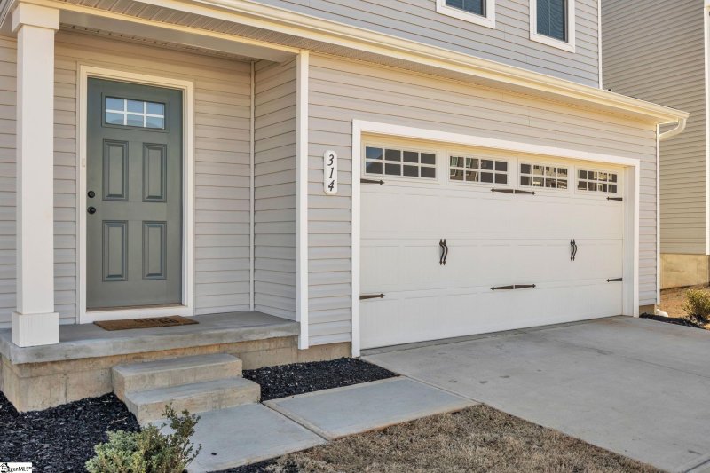 Property image 2 at 314 Timberwild Drive, Greenville, SC 29605