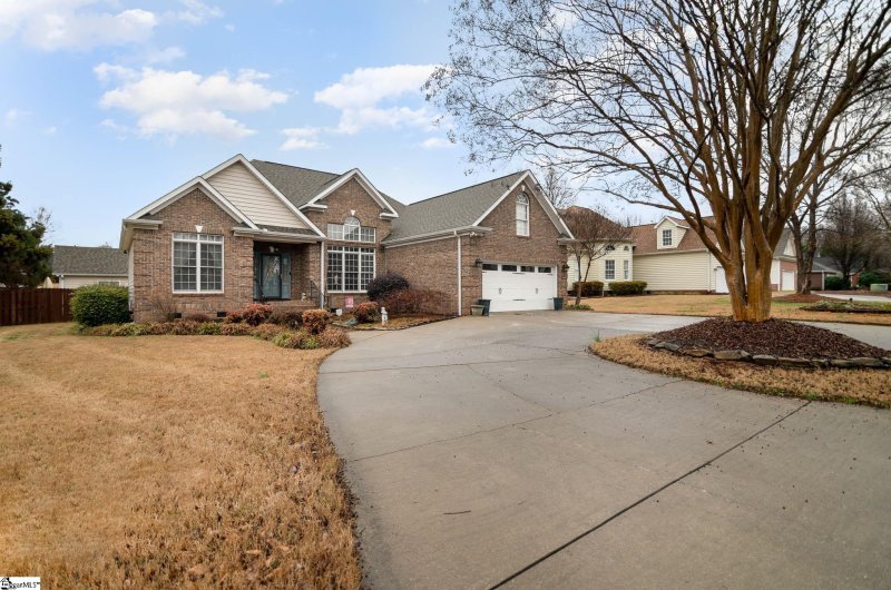 Property image 3 at 415 Laurel Hill Drive, Roebuck, SC 29367