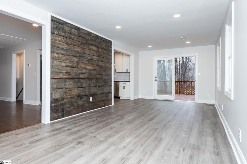 Property image 3 at 24 Circle Drive, Greenville, SC 29617