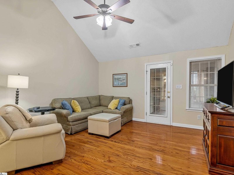 Property image 5 at 5 Dove Haven Drive, Simpsonville, SC 29681