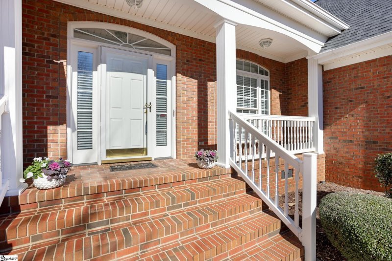 Property image 2 at 2 Amsterdam Lane, Simpsonville, SC 29681