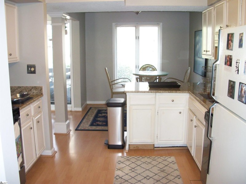 Property image 4 at 130 Inglewood Way, Greenville, SC 29615-3125