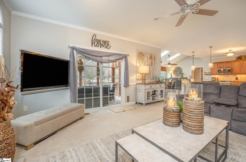 Property image 3 at 417 Saddlebred Drive, Pelzer, SC 29669