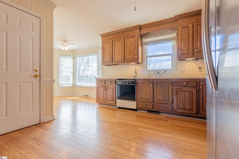 Property image 5 at 2831 LOCUST HILL Road, Taylors, SC 29687