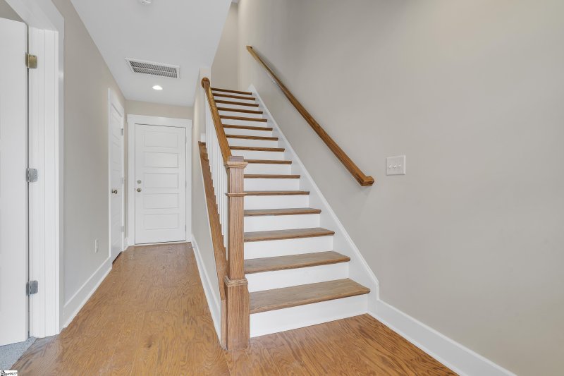 Property image 3 at 307 Pete Hollis Boulevard, Greenville, SC 29601