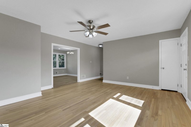 Property image 5 at 138 Continental Drive, Spartanburg, SC 29302