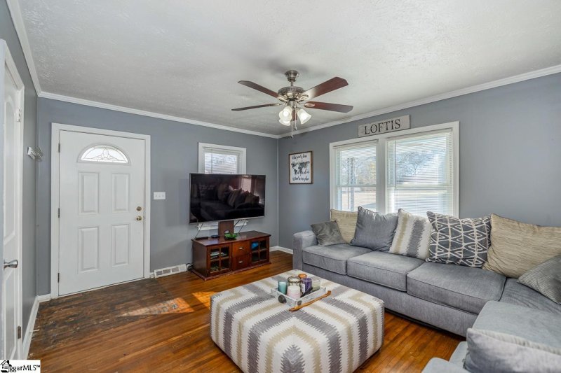 Property image 2 at 17 Westbrook Drive, Greenville, SC 29605