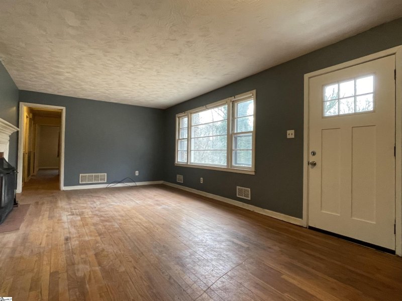 Property image 4 at 125 Saratoga Avenue, Spartanburg, SC 29302