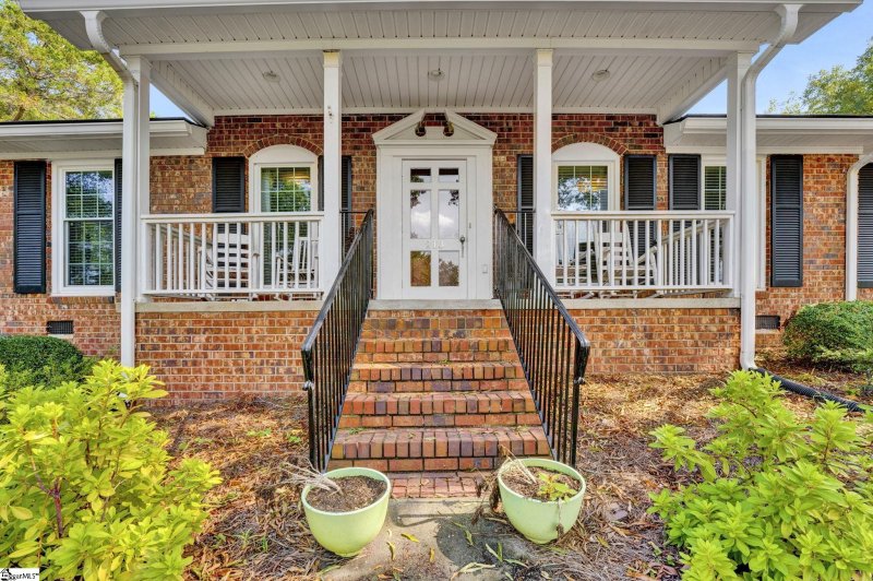 Property image 2 at 213 Missallie Drive, Clinton, SC 29325