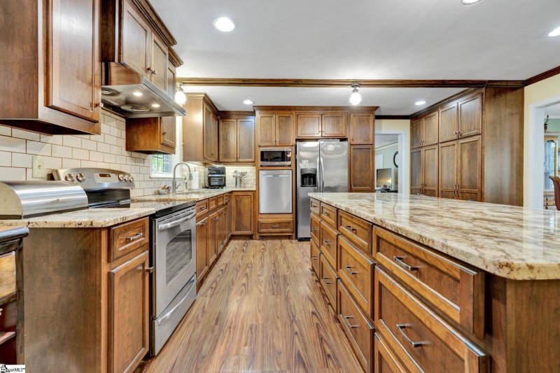 Property image 4 at 213 Missallie Drive, Clinton, SC 29325