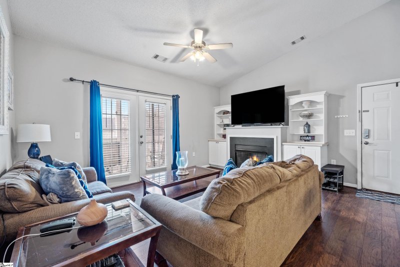 Property image 4 at 332 McKenna Circle, Greenville, SC 29615