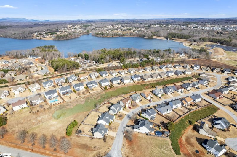 Property image 4 at 5 Hollander Drive, Taylors, SC 29687