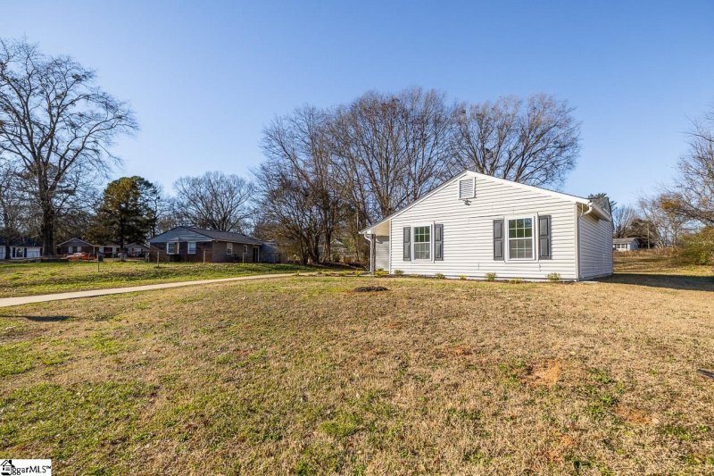 Property image 4 at 3 Prestwick Drive, Greenville, SC 29605