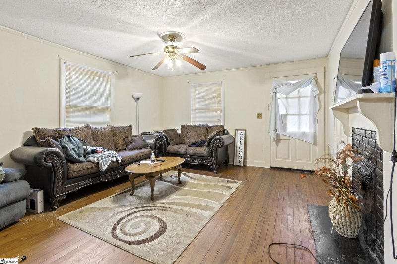 Property image 4 at 30 5th Avenue, Greenville, SC 29609