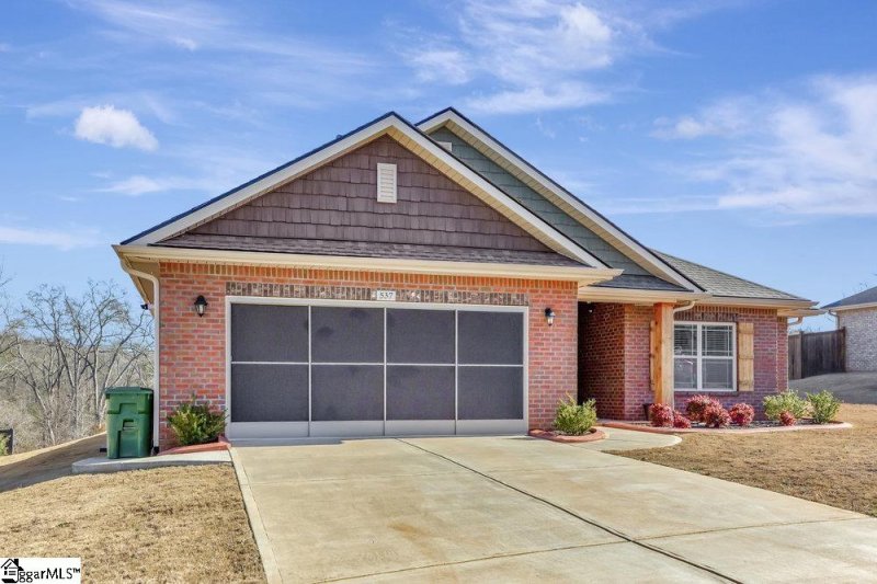 Property image 2 at 537 Flying Squirrell Way, Greenville, SC 29605