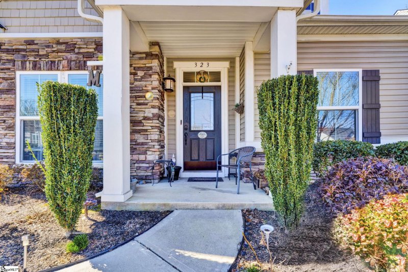 Property image 2 at 323 Kelsey Glen Lane, Simpsonville, SC 29681-8019