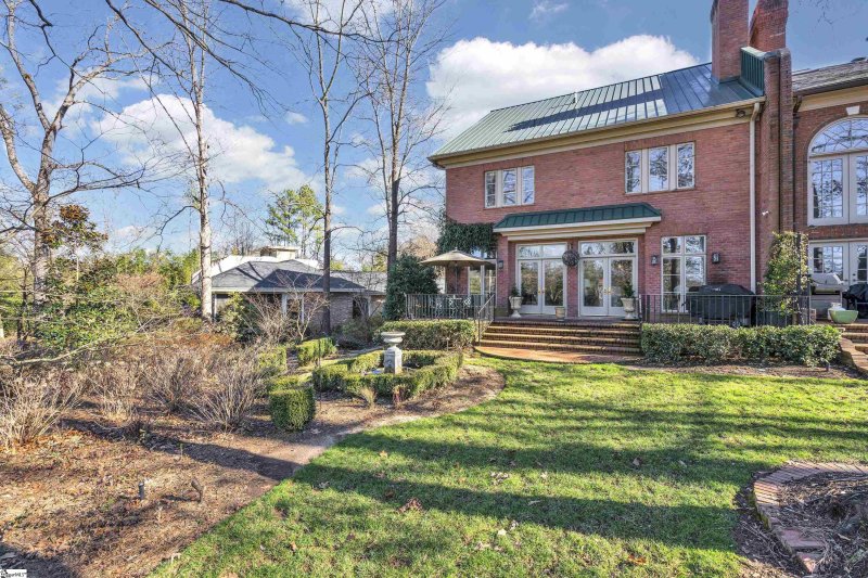 Property image 3 at 4 Hidden Hills Drive, Greenville, SC 29605