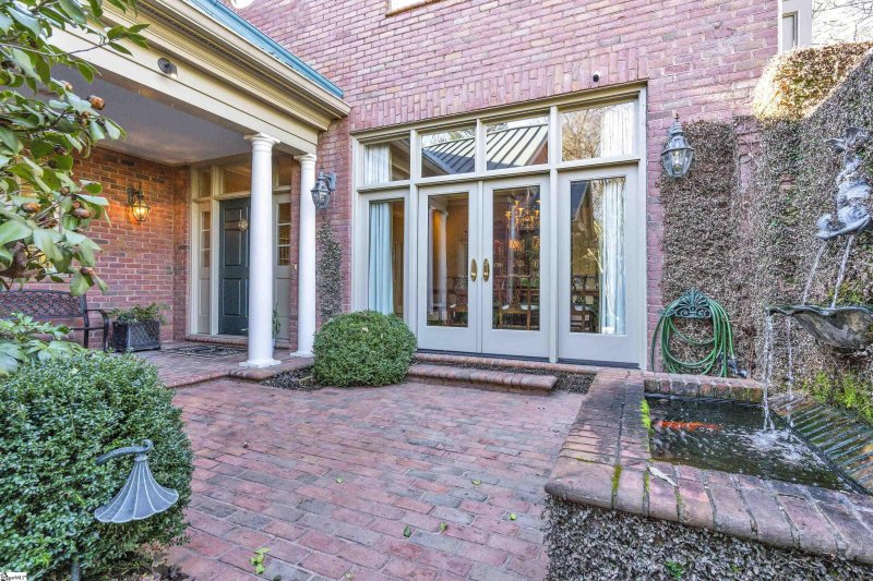 Property image 5 at 4 Hidden Hills Drive, Greenville, SC 29605