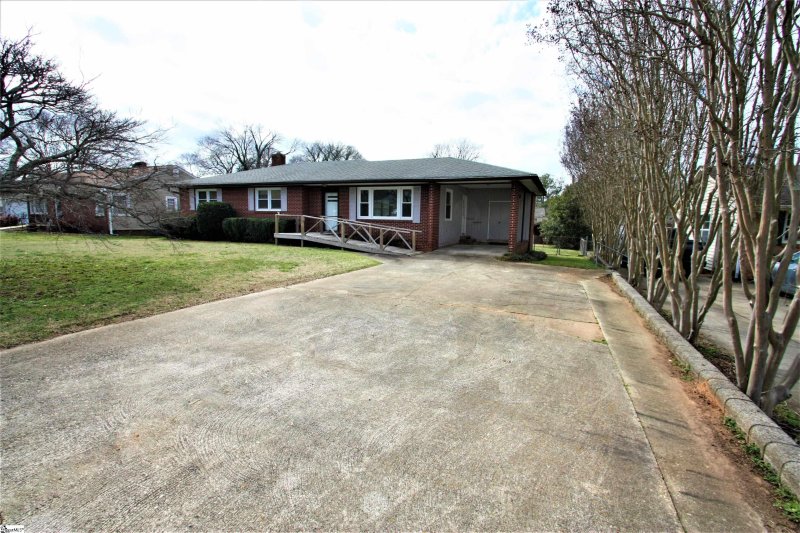 Property image 2 at 126 Hancock Avenue, Spartanburg, SC 29302