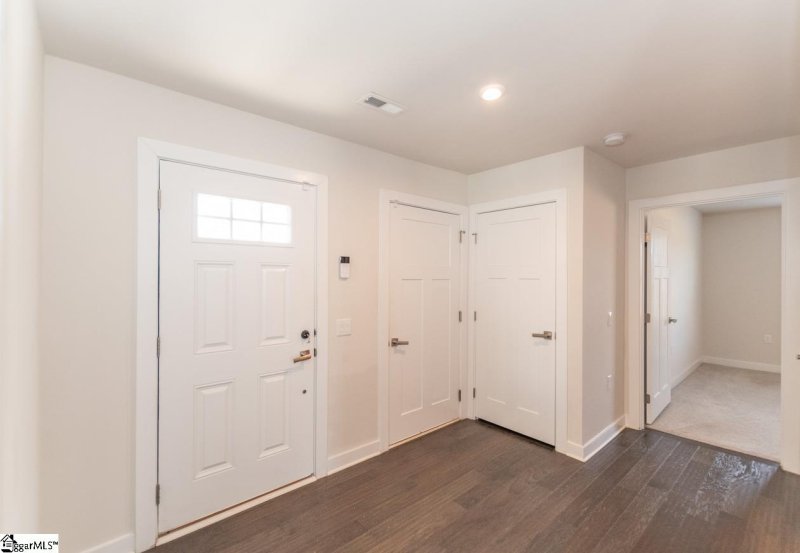Property image 5 at 319 Fairmeadow Way, Greenville, SC 29617