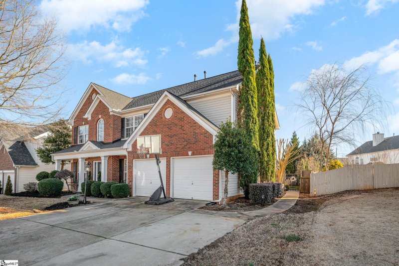 Property image 2 at 102 Turben Court, Greenville, SC 29607