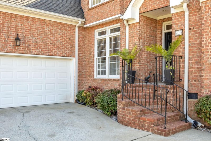 Property image 2 at 205 Dunrobin Lane, Simpsonville, SC 29681