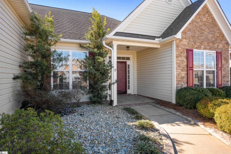 Property image 2 at 121 Wild Thorn Lane, Greenville, SC 29615