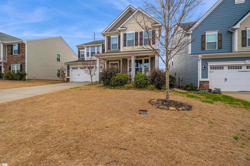 Property image 3 at 325 Carrollton Court, Greer, SC 29650