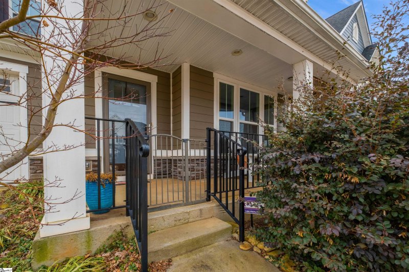 Property image 4 at 325 Carrollton Court, Greer, SC 29650