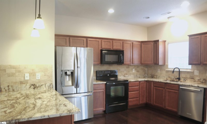 Property image 3 at 13 Cane Hill Drive, Piedmont, SC 29673